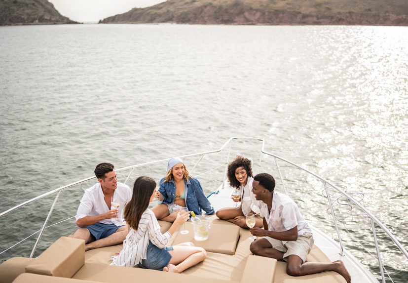 Friends-enjoying-boating-trip
